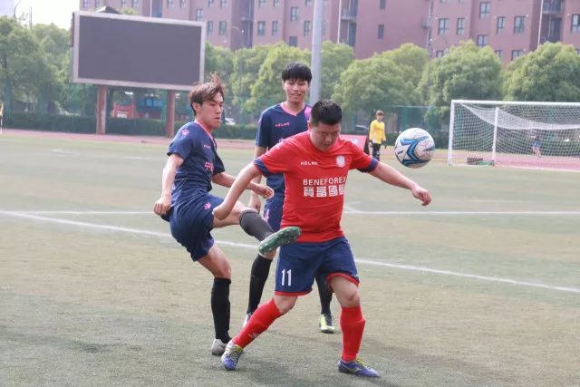 雷霆半场领先21分 替补阵容表现出色